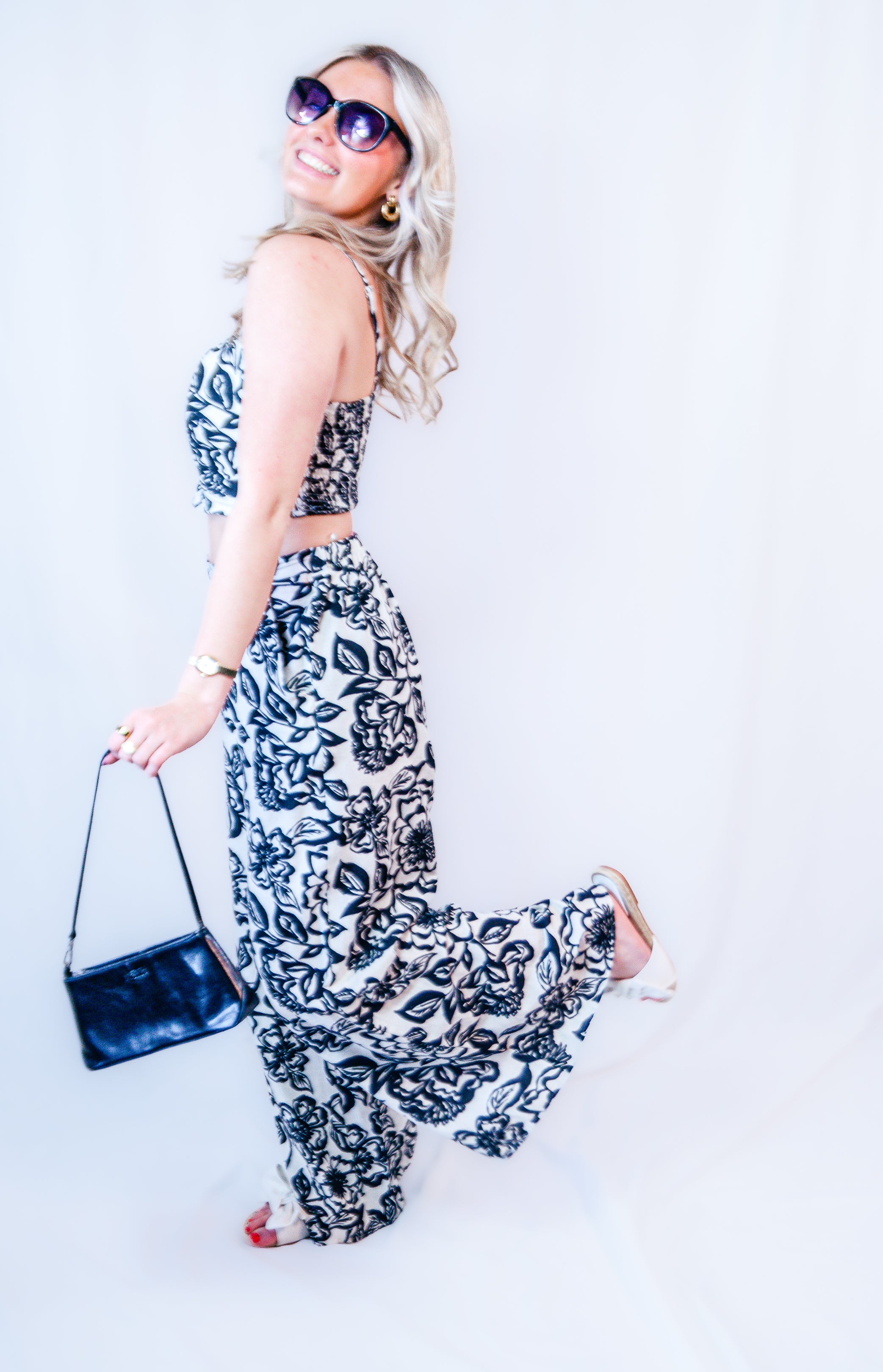 Black & Cream Geometric Matching Linen Set